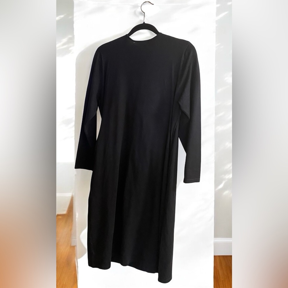 BIRCH NY Black V-Neck Wrap Style Dress
NWT
PTP-21
L-40
*Marked Down - Picture 5 of 7